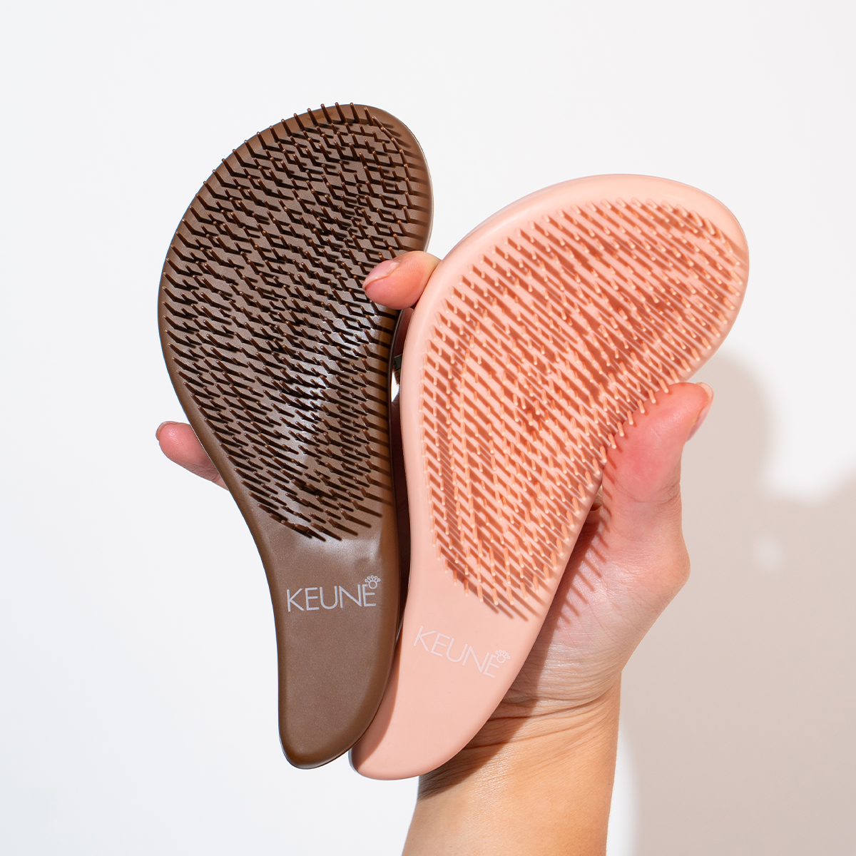 BRUSH - DETANGLER (BISCUIT) PCE